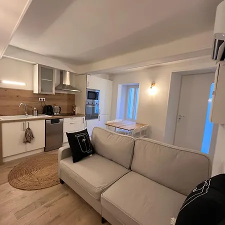 Maison 1807 *